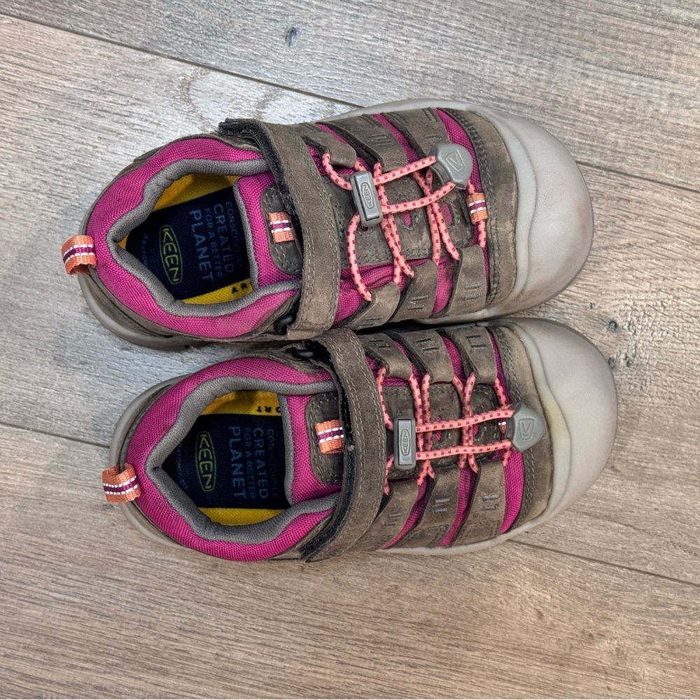 Keen Pink and Gray Sneakers with Velcro Straps - Picture 4 of 10
